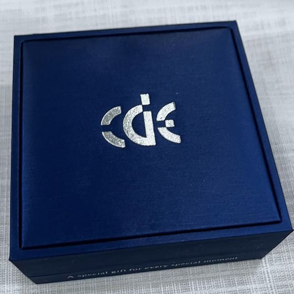 INFINITY HEART BRACELET - Picture 4 of 5